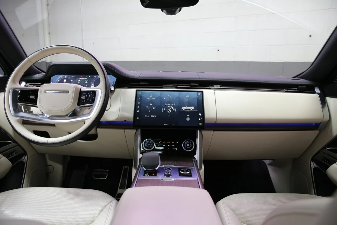 2023 Land Rover Range Rover L460 - Image 9 of 31