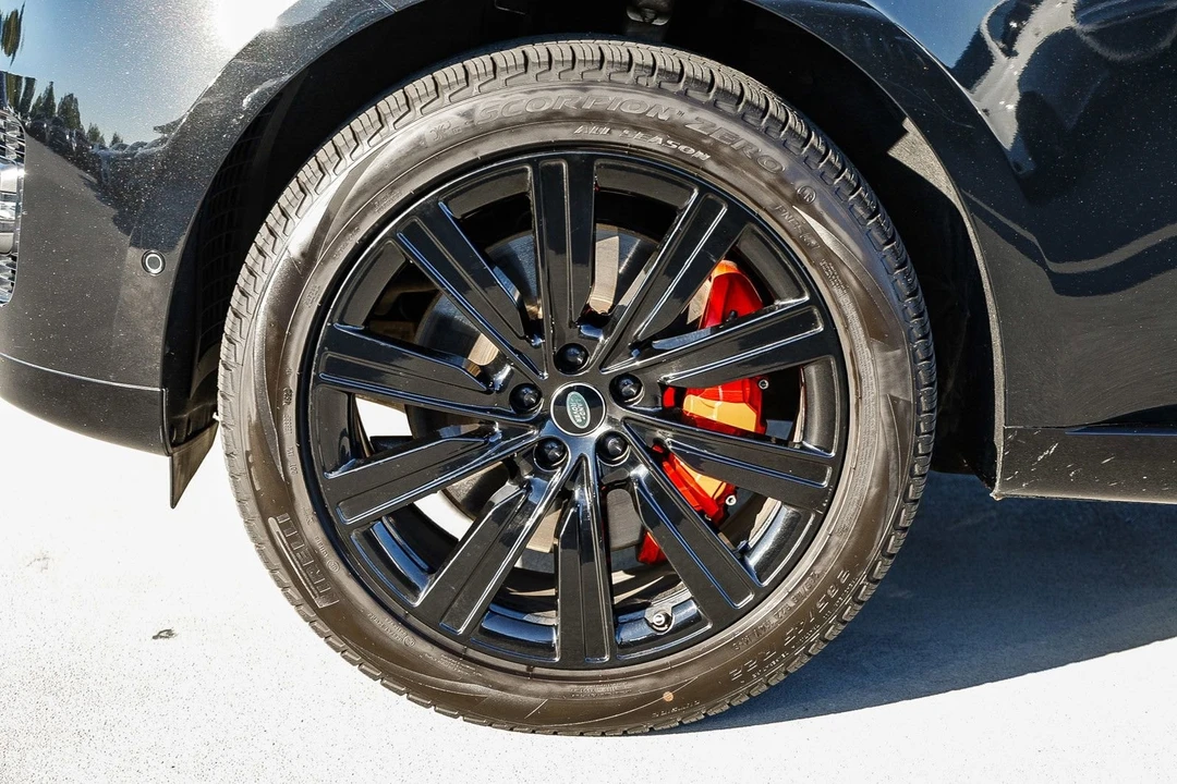 2023 Land Rover Range Rover L460 - Image 9 of 31