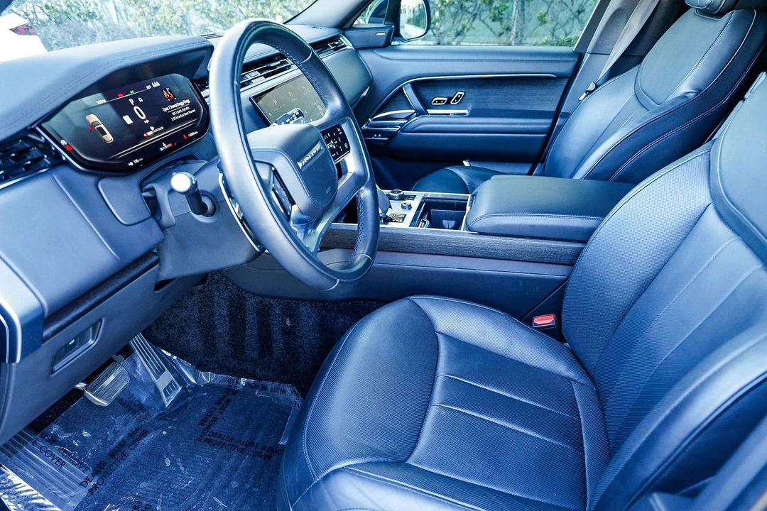 2023 Land Rover Range Rover L460 - Image 19 of 31