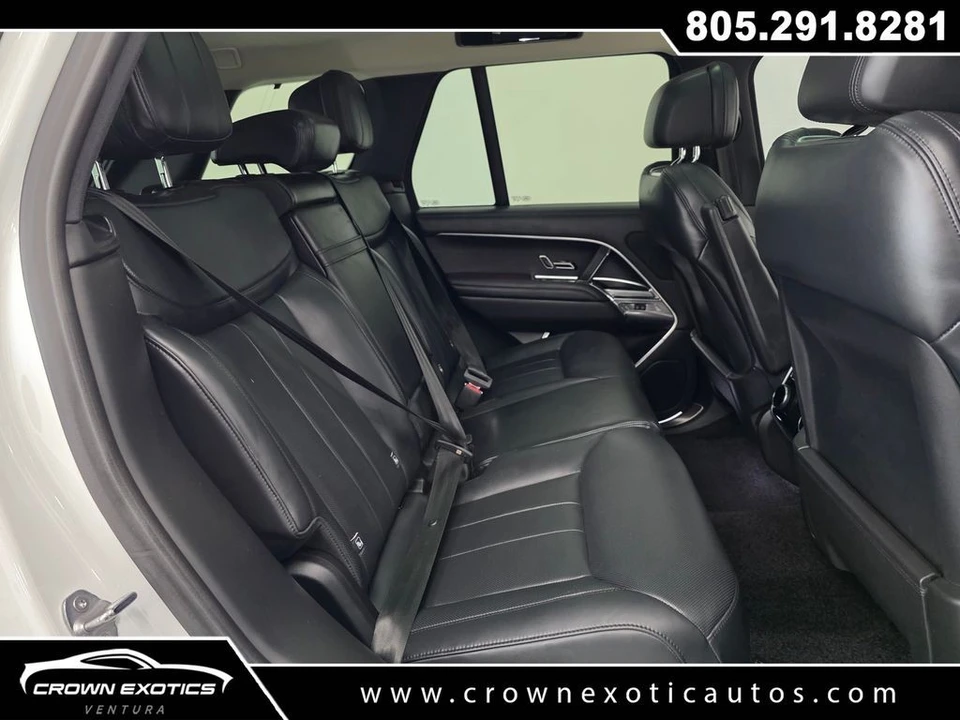 2023 Land Rover Range Rover L460 - Image 17 of 31