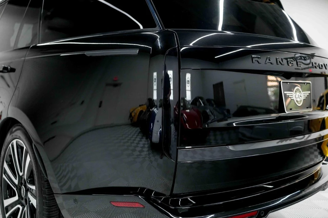2023 Land Rover Range Rover L460 - Image 28 of 31