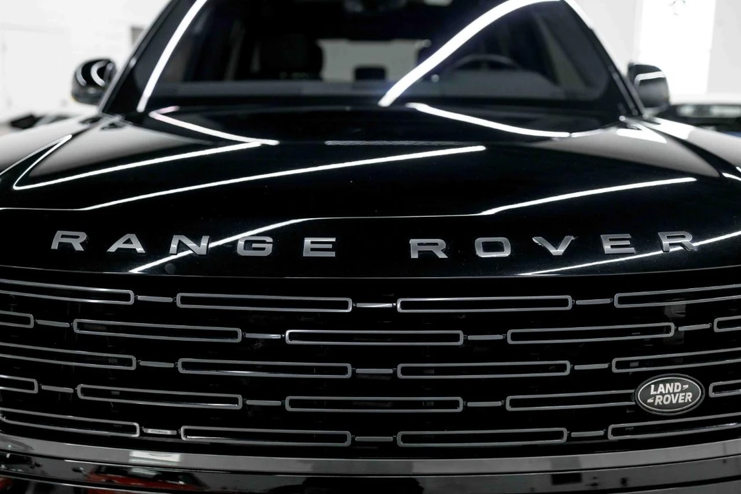 2023 Land Rover Range Rover L460 - Image 14 of 31