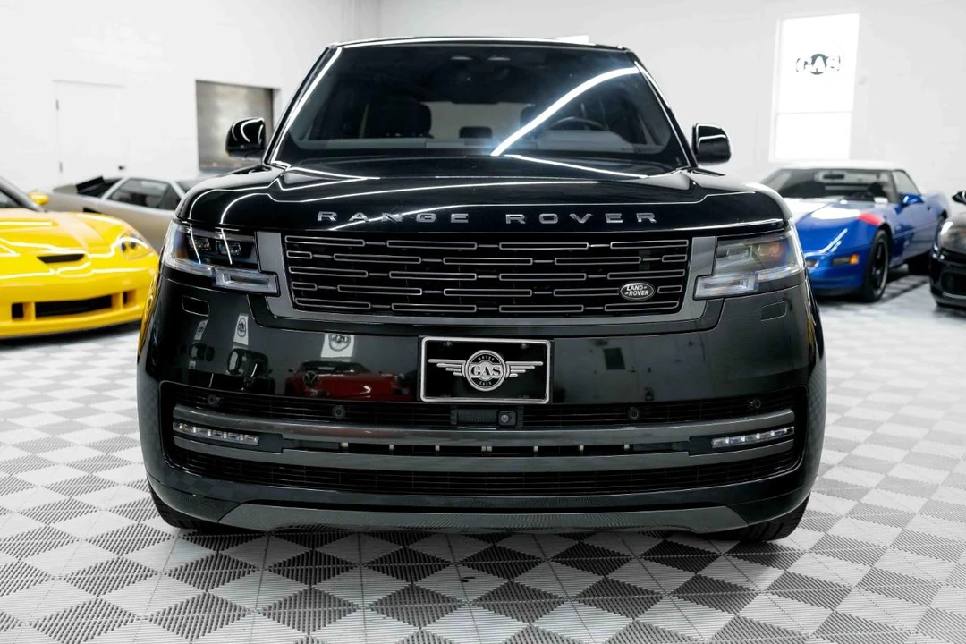 2023 Land Rover Range Rover L460 - Image 4 of 31