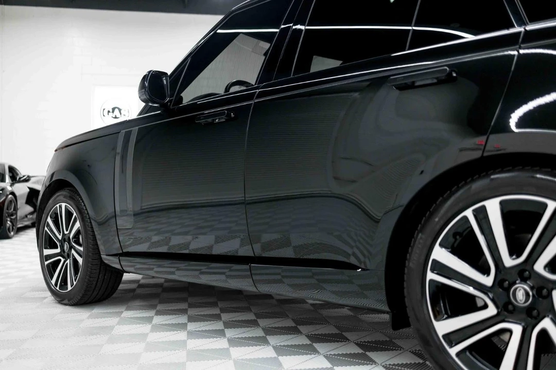 2023 Land Rover Range Rover L460 - Image 30 of 31