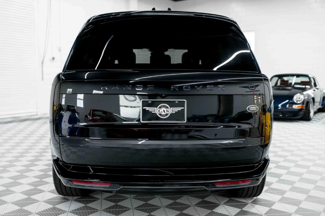 2023 Land Rover Range Rover L460 - Image 8 of 31
