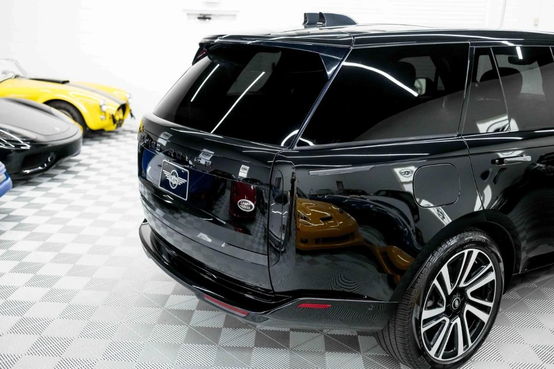 2023 Land Rover Range Rover L460 - Image 22 of 31
