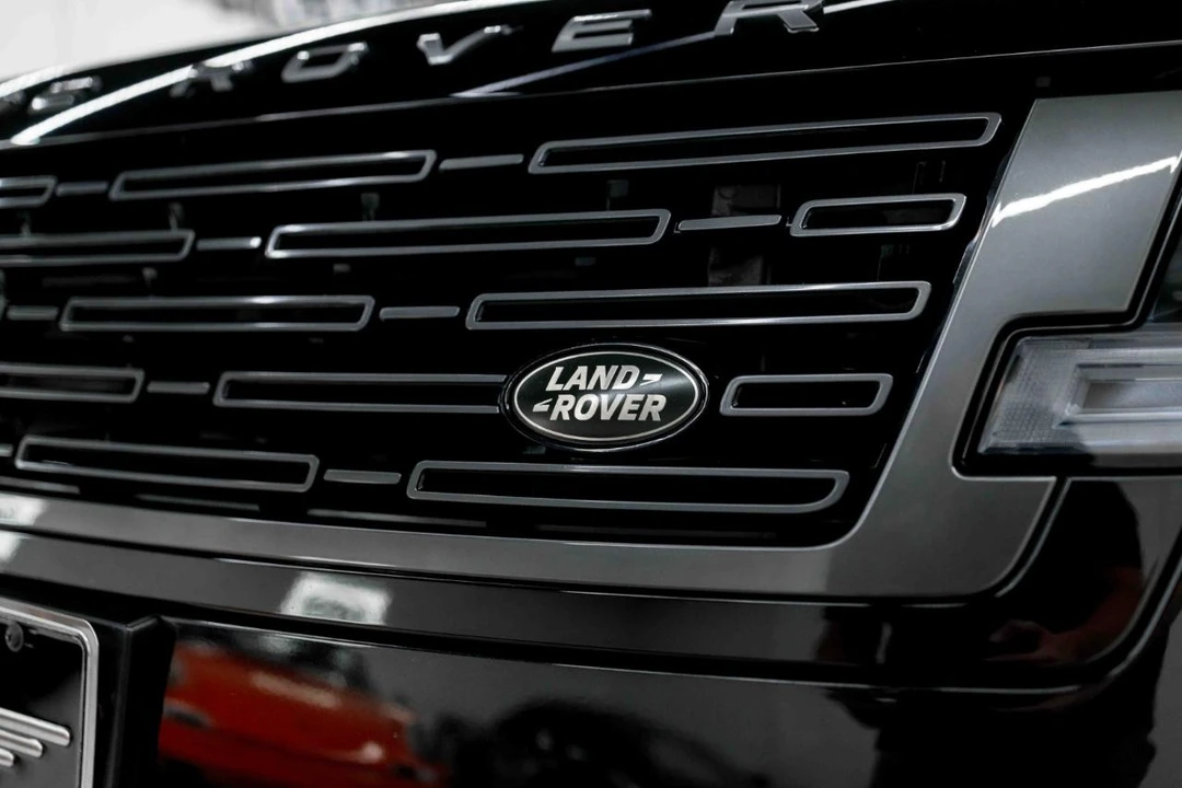 2023 Land Rover Range Rover L460 - Image 13 of 31