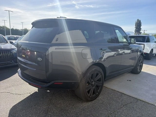 2023 Land Rover Range Rover L460 - Image 4 of 15