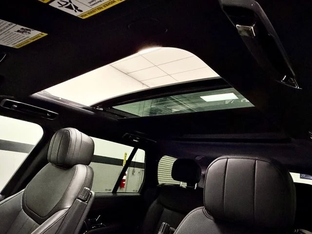 2023 Land Rover Range Rover L460 - Image 24 of 31