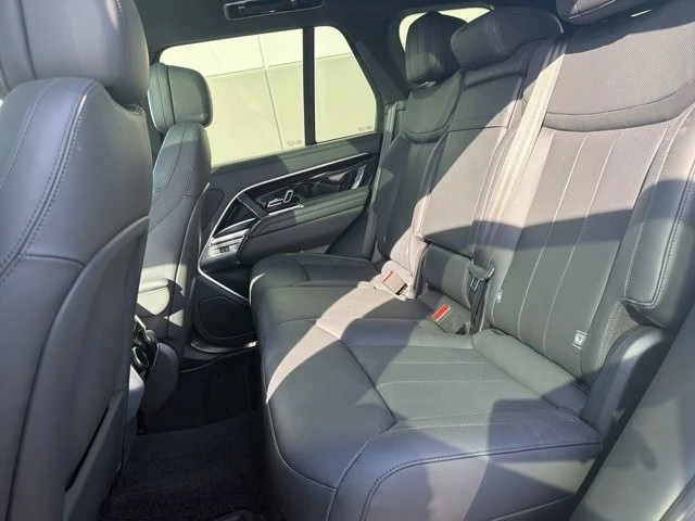 2023 Land Rover Range Rover L460 - Image 7 of 15