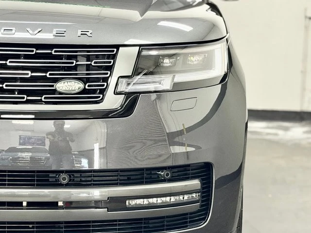 2023 Land Rover Range Rover L460 - Image 8 of 31