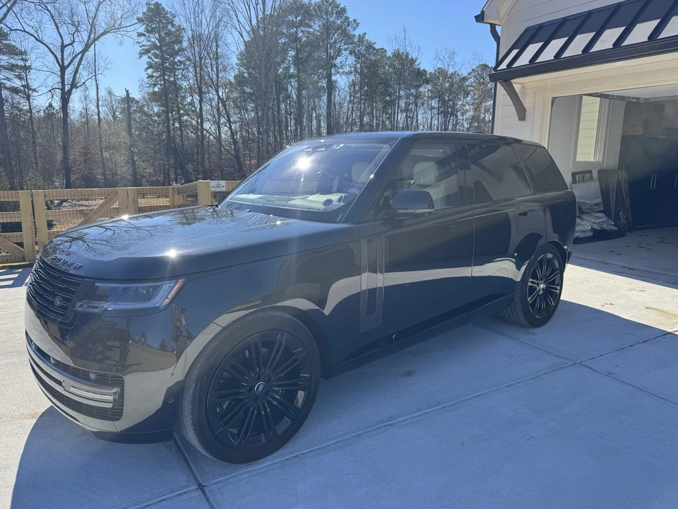 2023 Land Rover Range Rover L460 - Image 2 of 21