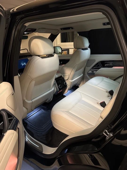 2023 Land Rover Range Rover L460 - Image 7 of 21