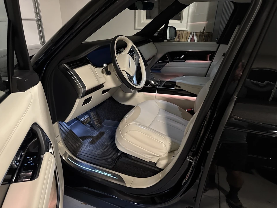2023 Land Rover Range Rover L460 - Image 13 of 21