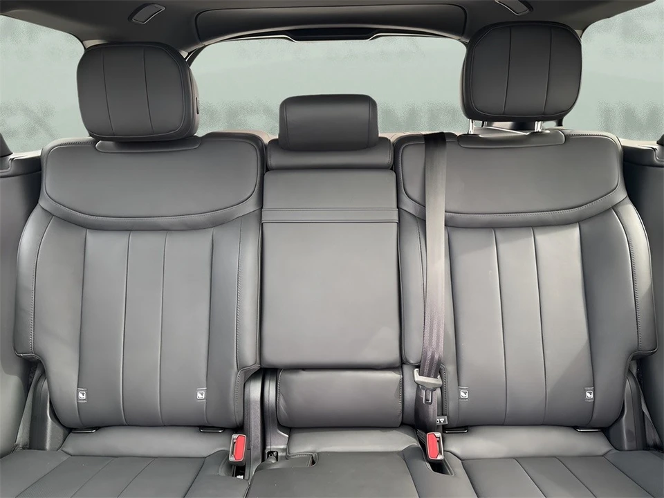 2023 Land Rover Range Rover L460 - Image 12 of 12