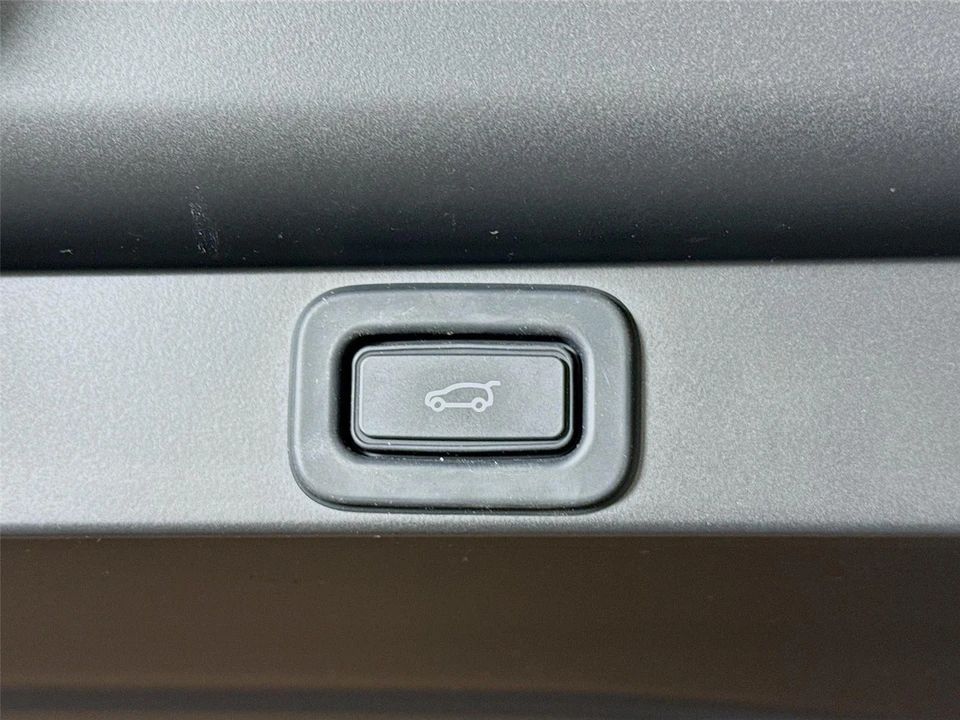 2023 Land Rover Range Rover L460 - Image 22 of 31