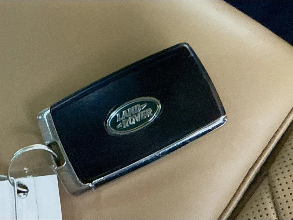 2023 Land Rover Range Rover L460 - Image 26 of 31