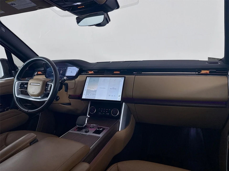 2023 Land Rover Range Rover L460 - Image 25 of 31