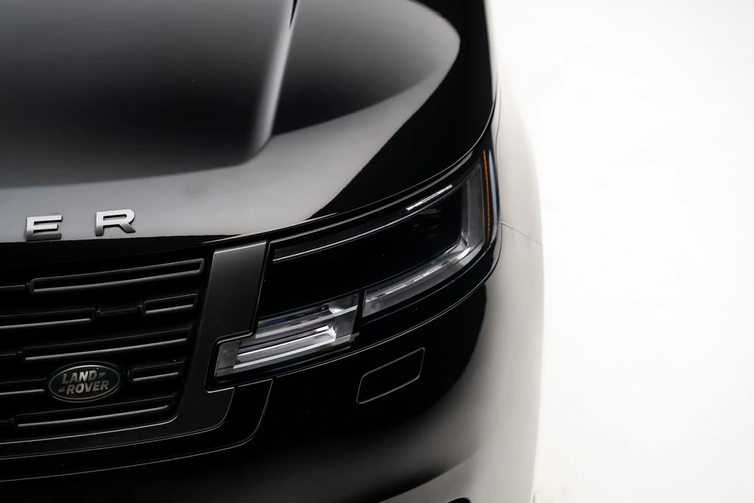 2023 Land Rover Range Rover L460 - Image 10 of 21