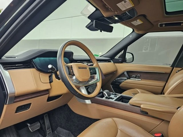 2023 Land Rover Range Rover L460 - Image 5 of 12