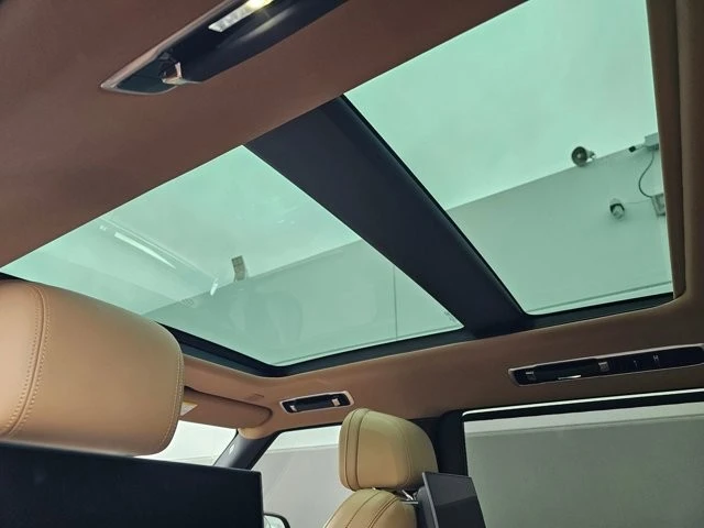 2023 Land Rover Range Rover L460 - Image 12 of 12