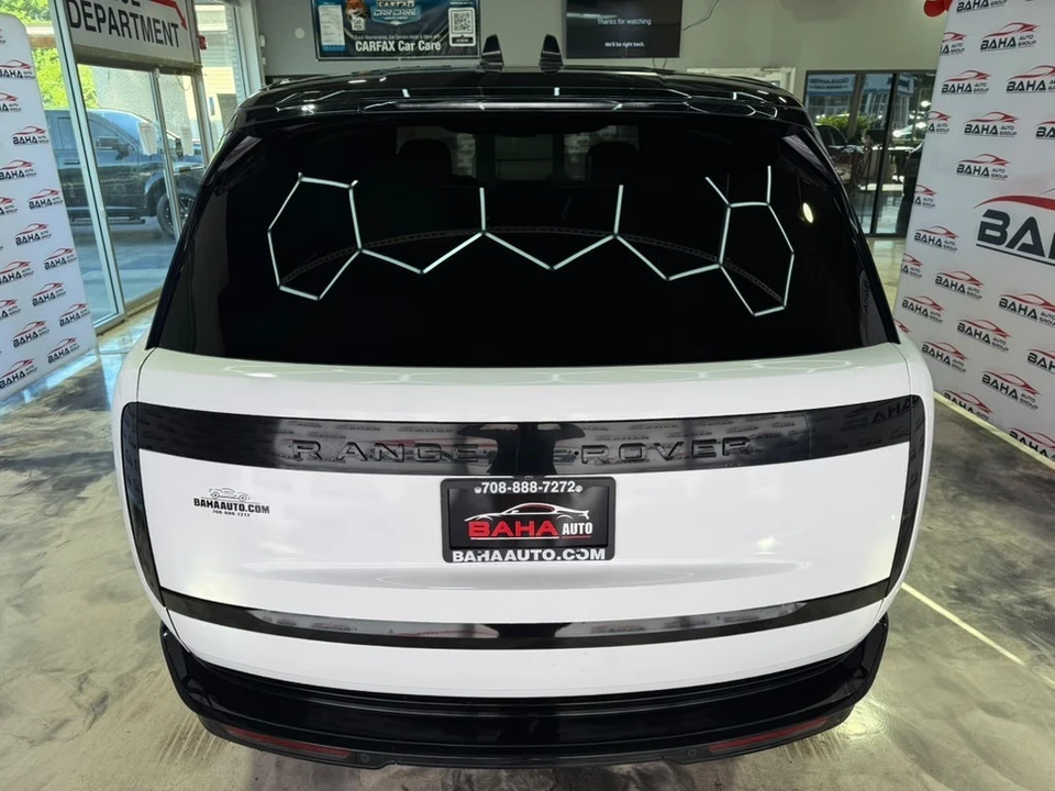 2023 Land Rover Range Rover L460 - Image 9 of 31