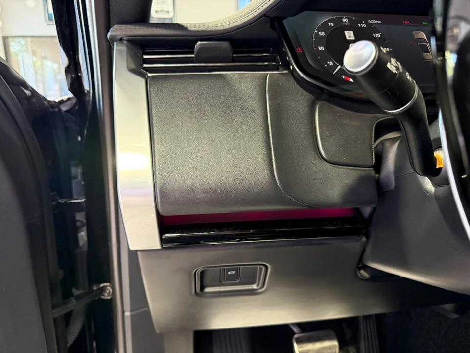 2023 Land Rover Range Rover L460 - Image 21 of 31
