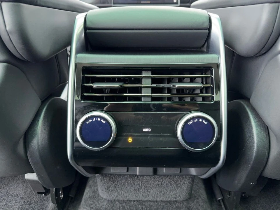 2023 Land Rover Range Rover L460 - Image 20 of 31