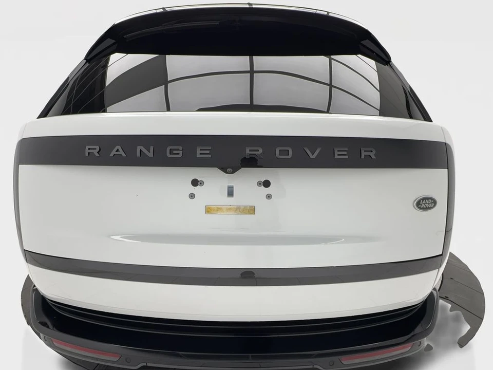 2023 Land Rover Range Rover L460 - Image 9 of 31