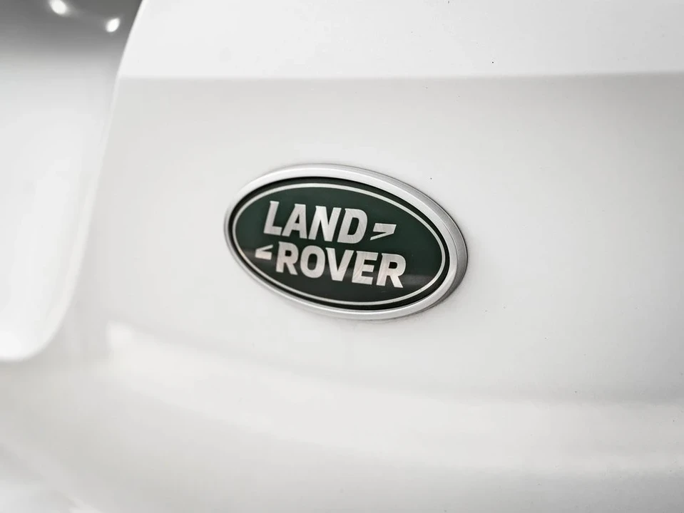 2023 Land Rover Range Rover L460 - Image 9 of 21