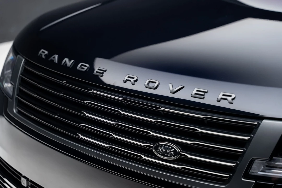 2023 Land Rover Range Rover L460 - Image 13 of 31