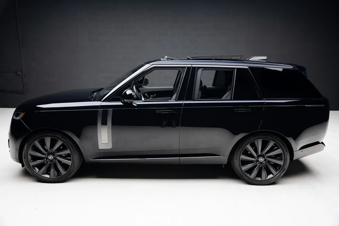 2023 Land Rover Range Rover L460 - Image 16 of 31