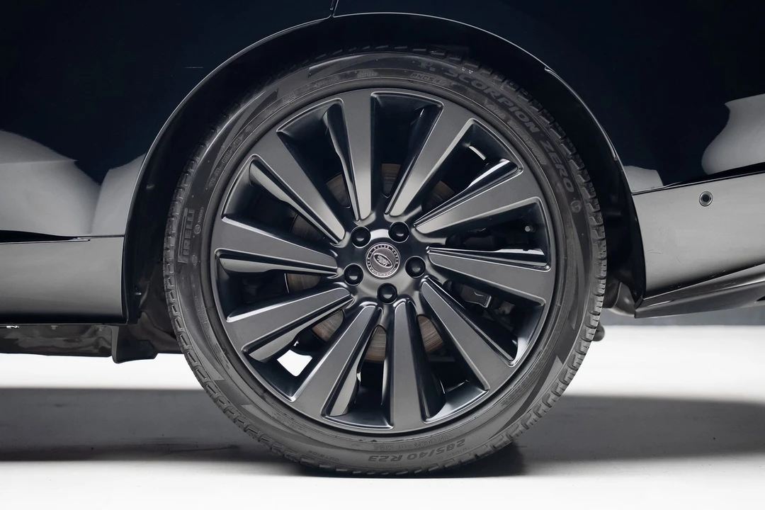 2023 Land Rover Range Rover L460 - Image 21 of 31