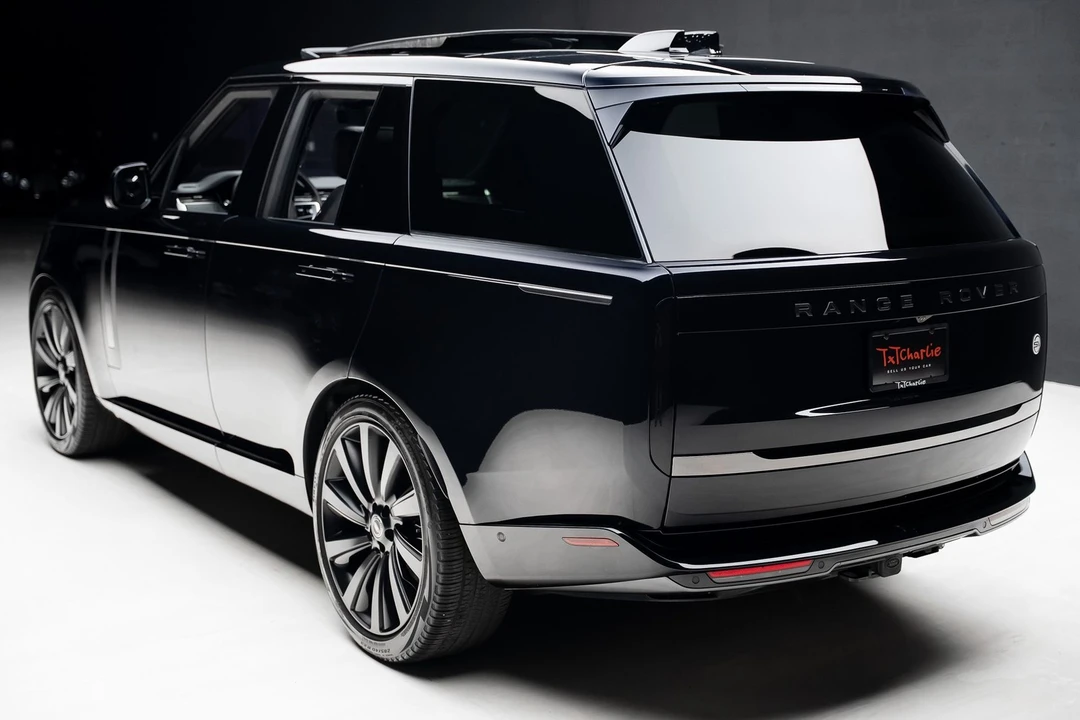 2023 Land Rover Range Rover L460 - Image 24 of 31