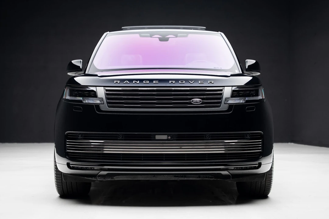 2023 Land Rover Range Rover L460 - Image 8 of 31