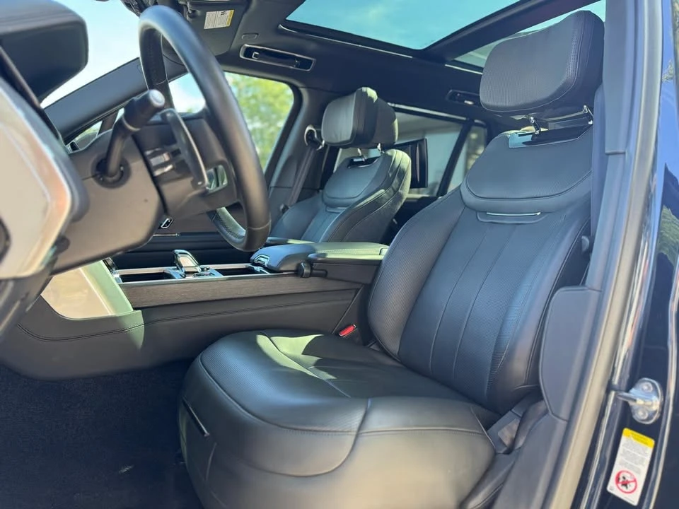 2023 Land Rover Range Rover L460 - Image 11 of 18