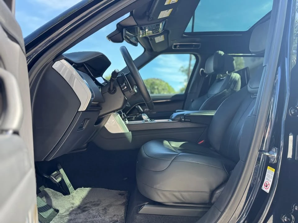 2023 Land Rover Range Rover L460 - Image 10 of 18