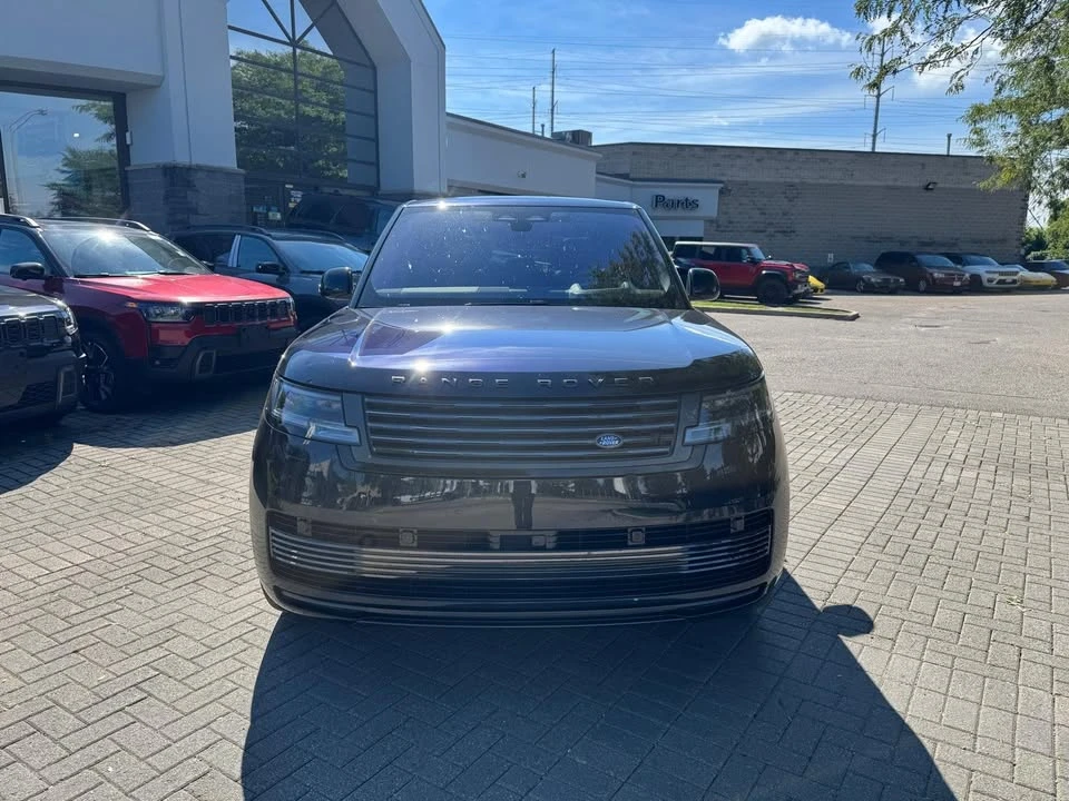 2023 Land Rover Range Rover L460 - Image 8 of 18