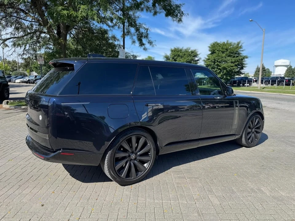 2023 Land Rover Range Rover L460 - Image 3 of 18