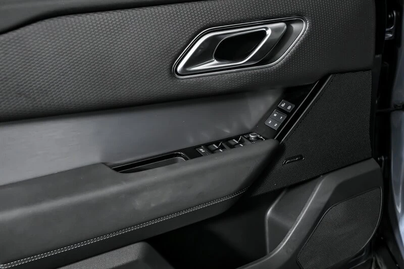 2023 Land Rover Range Rover Velar - Image 15 of 21