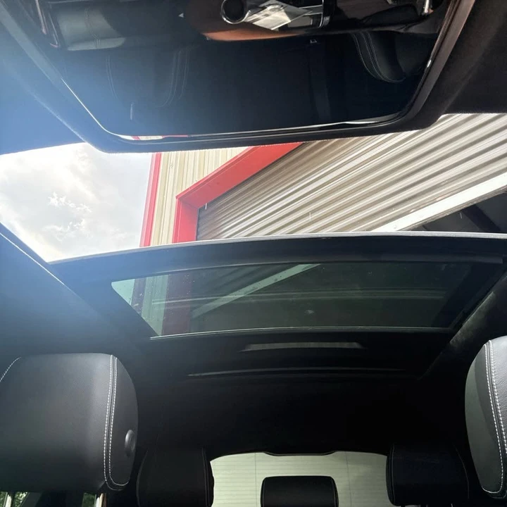 2023 Land Rover Range Rover Velar - Image 16 of 16