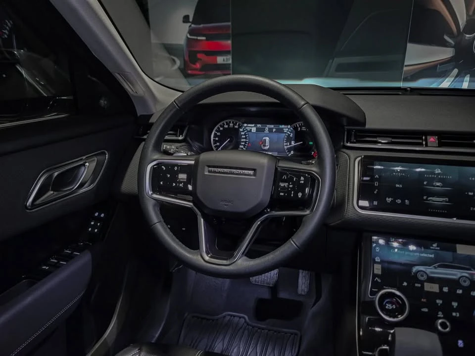 2023 Land Rover Range Rover Velar - Image 9 of 19