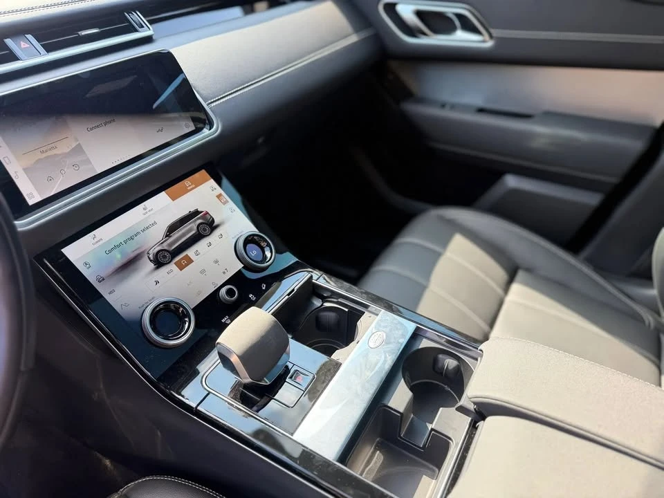 2023 Land Rover Range Rover Velar - Image 8 of 20