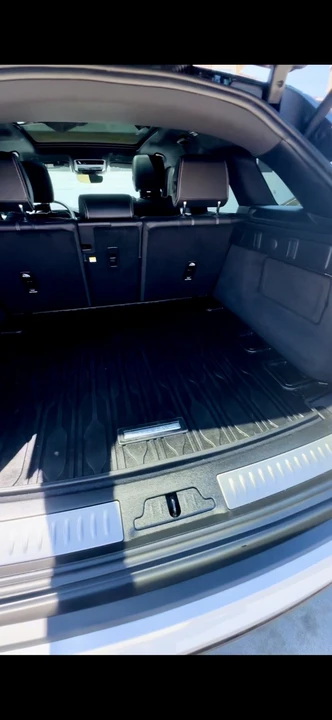 2023 Land Rover Range Rover Velar - Image 10 of 21