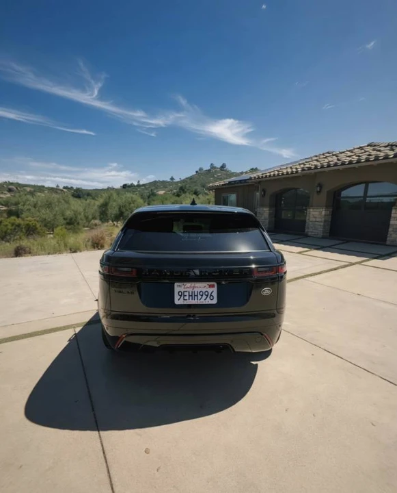 2023 Land Rover Range Rover Velar - Image 3 of 18