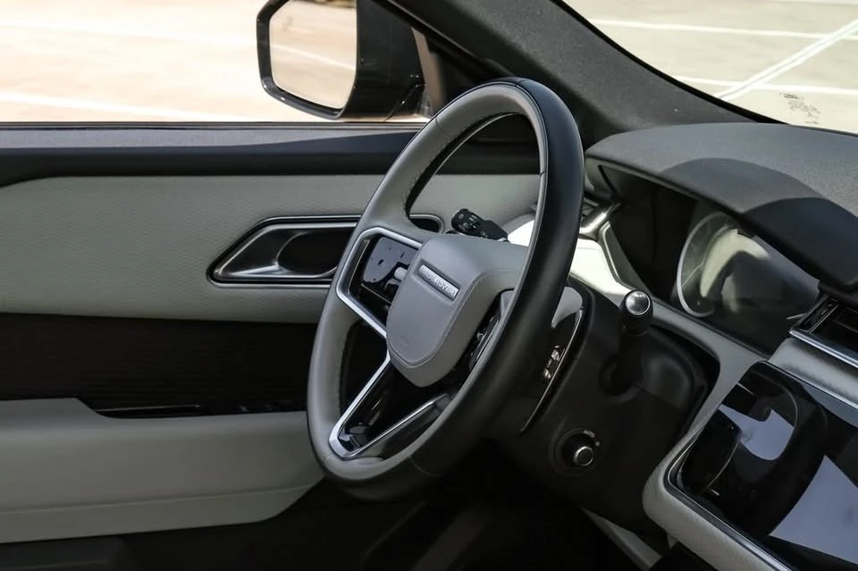 2023 Land Rover Range Rover Velar - Image 15 of 15