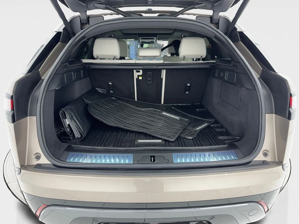 2023 Land Rover Range Rover Velar - Image 13 of 21