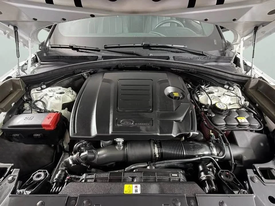 2023 Land Rover Range Rover Velar - Image 5 of 18