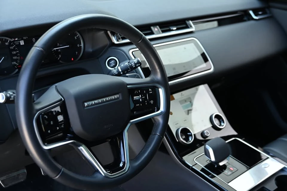 2023 Land Rover Range Rover Velar - Image 6 of 12