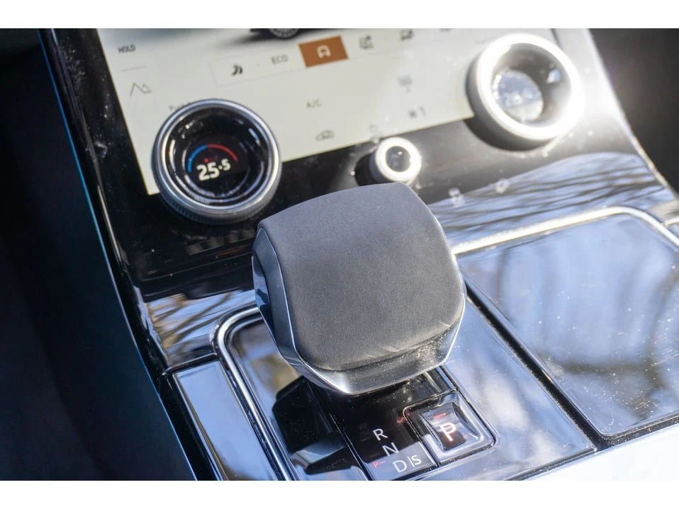 2023 Land Rover Range Rover Velar - Image 14 of 20